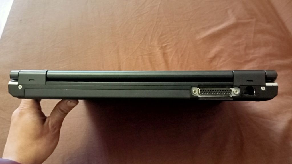 ноутбук fujitsu siemens e8310