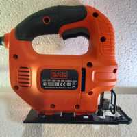 Електролобзик Black+Decker