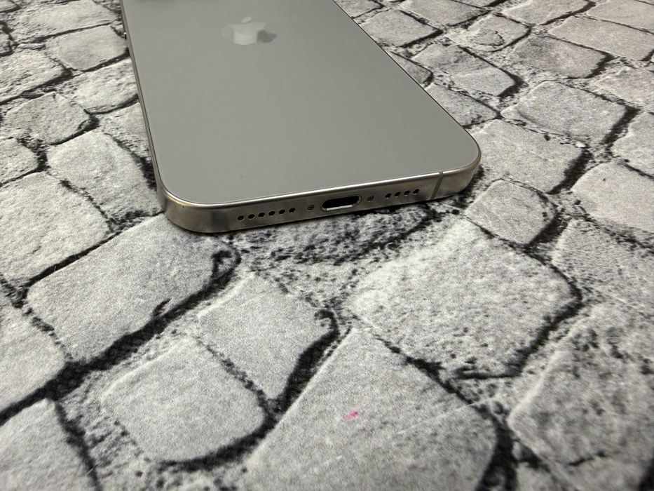 Iihone 15 Pro Max 256gb neverlock Natural Titanium Global 860$