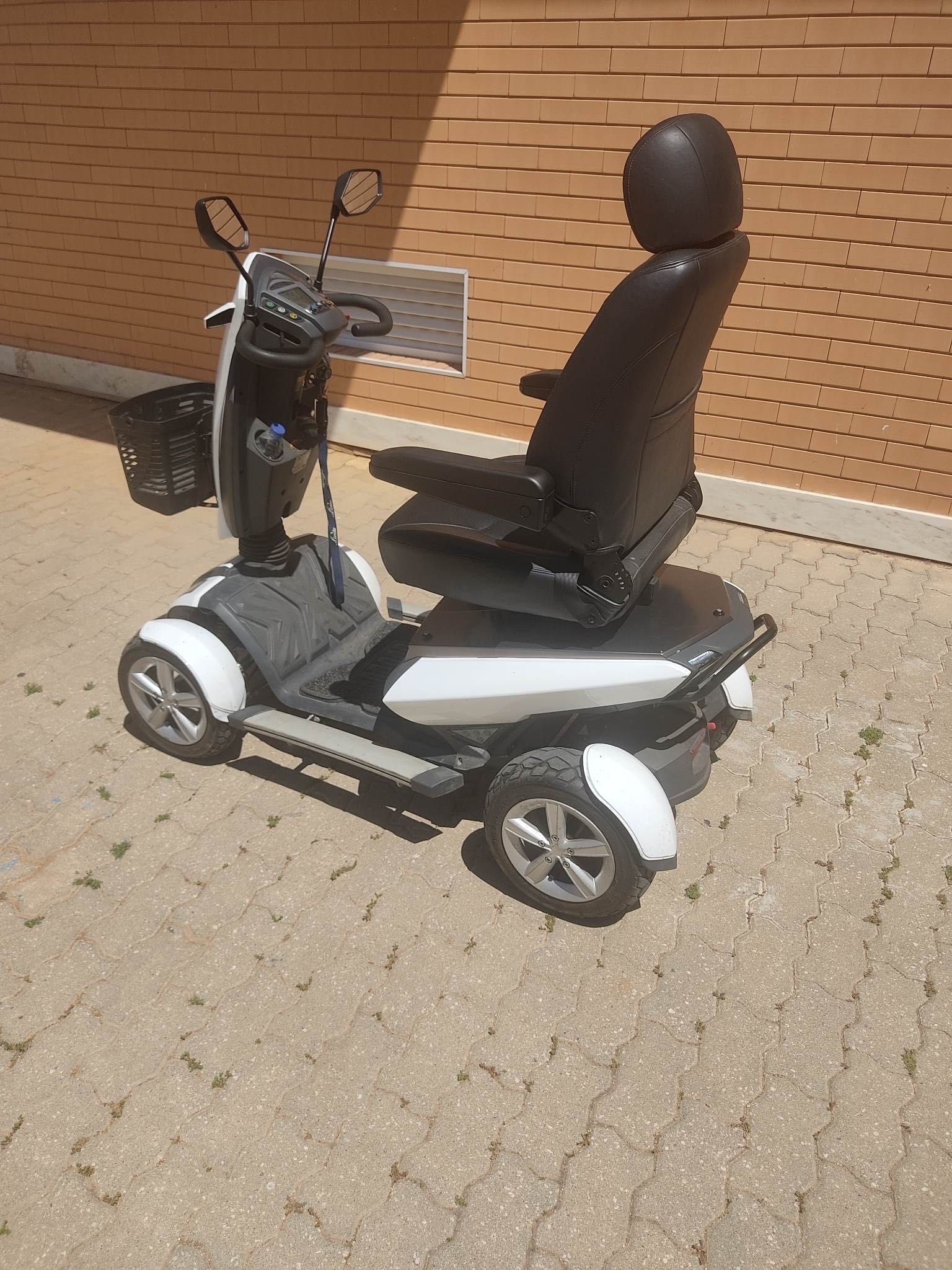 Scooter Elétrica de Mobilidade Reduzida
