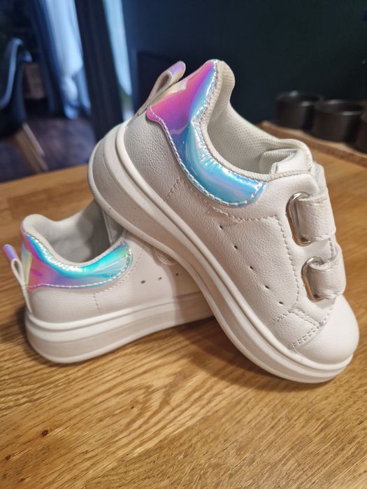 Adidasy dla dziewczynki roz.26