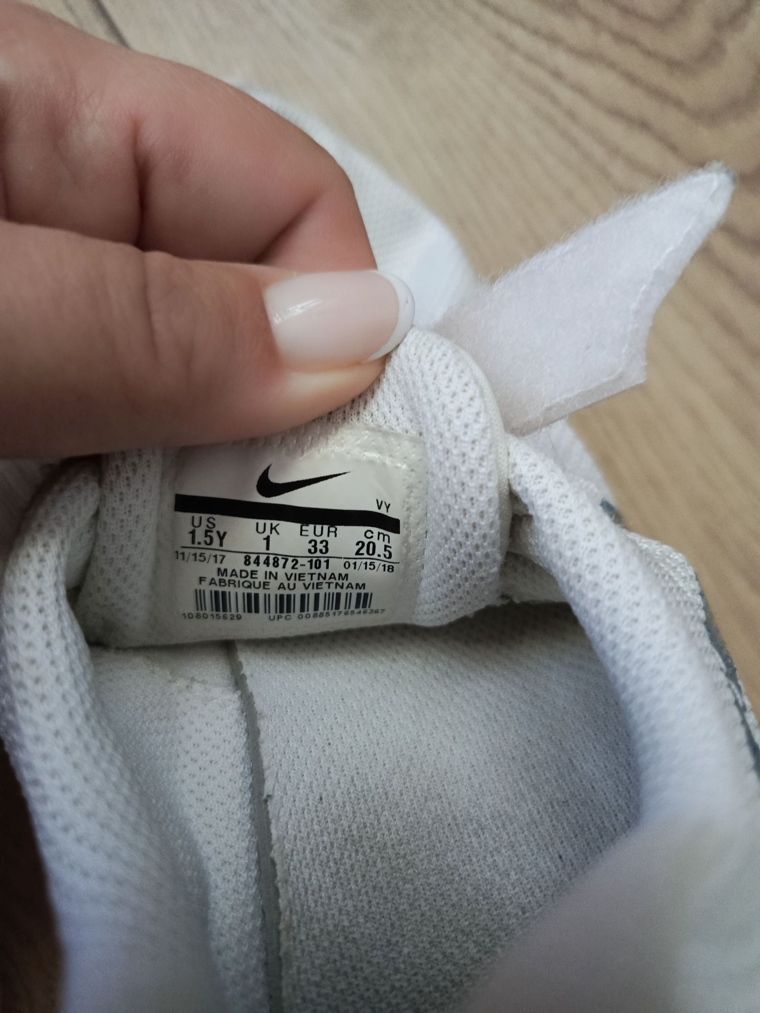 Lekkie Nike rozmiar 33, dł. wkładki 20,5