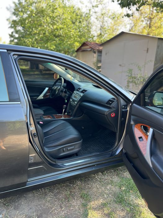 Продам Toyota Camry 3.5