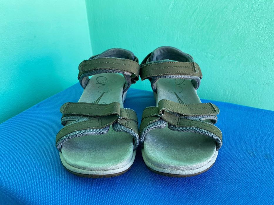 Босоніжки Clarks