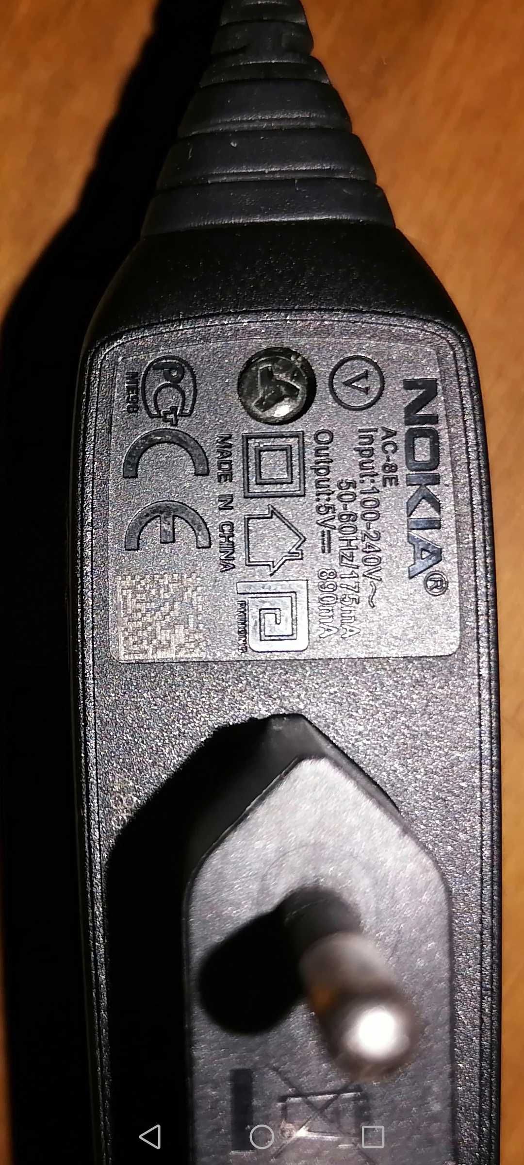 Nokia C6-00 ładowarka sprawne na 100% 2 nowe baterie