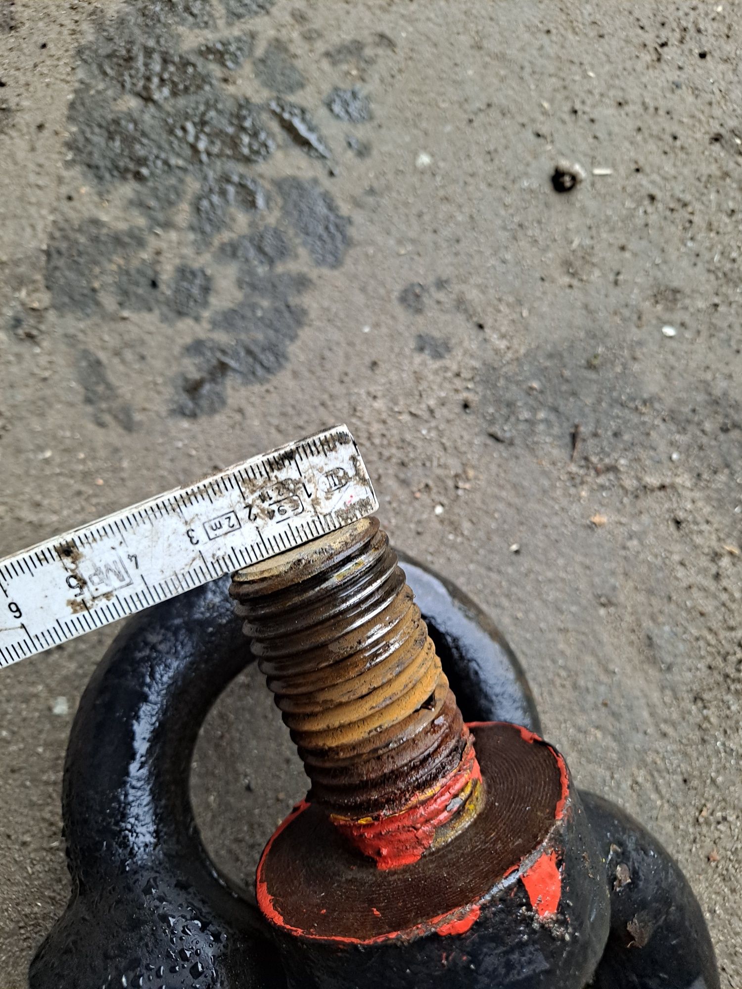 Ucho z gwintem 30mm