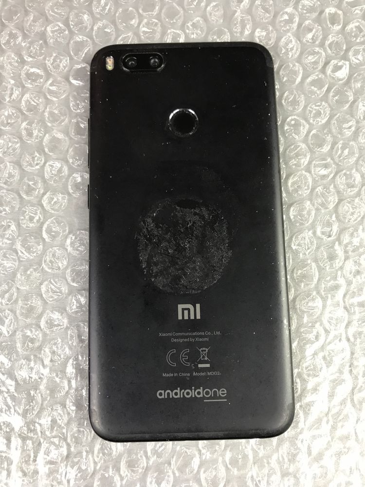 Xiaomi Mi A1 бите скло