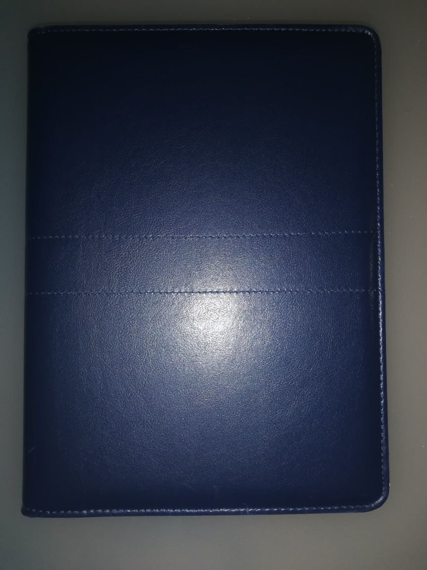 Agenda 2025 Nova (em imitação de pele azul escura)