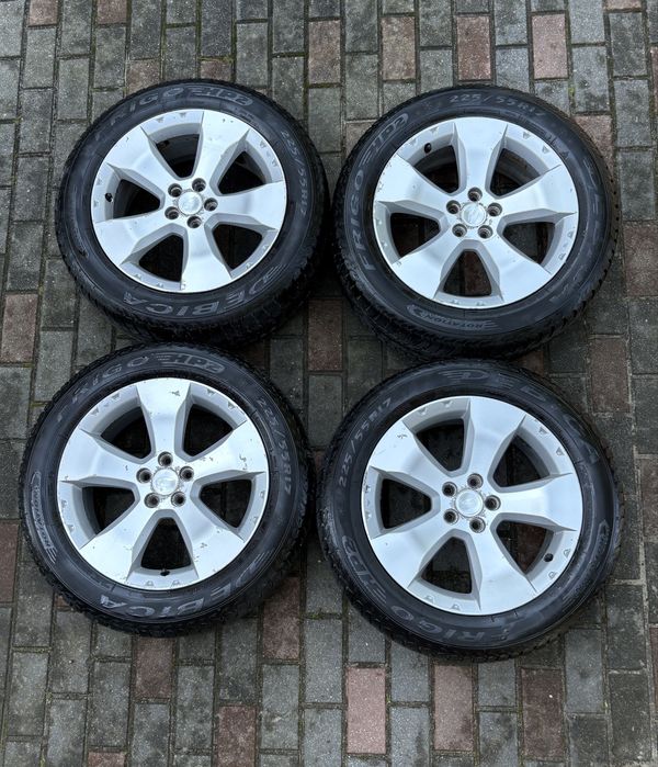 Oryginalne felgi Subaru 17” z zimowymi oponami do Forester III