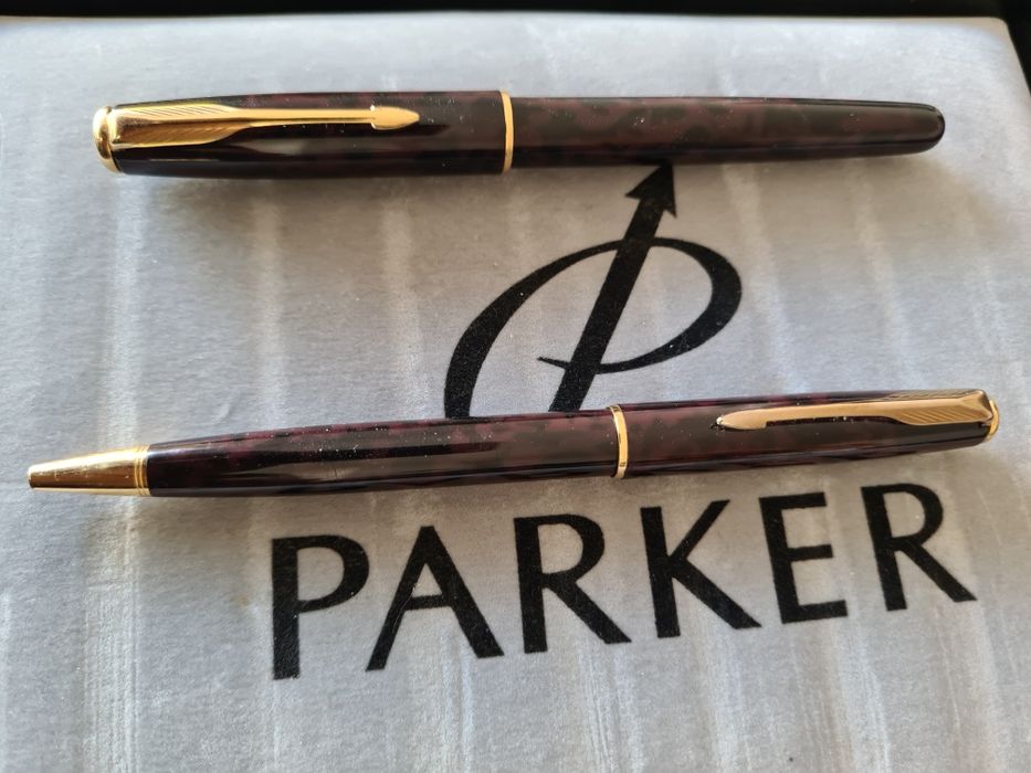 Caneta e esferografica Parker Sonnet marmoreada castanha