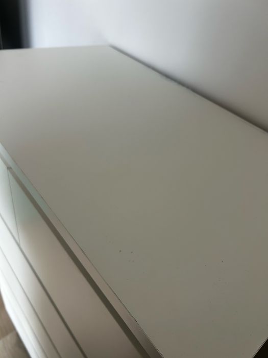 Sprzedam białą komodę MALM