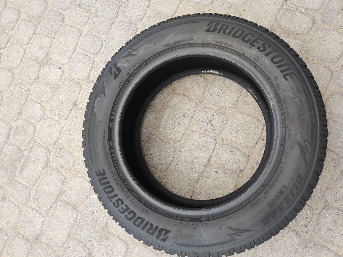 225.60.17 dwie opony zimowe Bridgestone Blizzak LM 005
