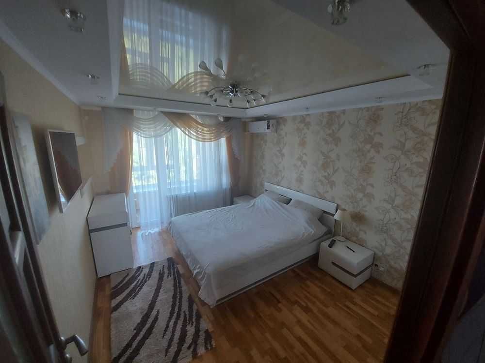 Продается 3-х комн. квартира по ул. Украинская с ремонтом