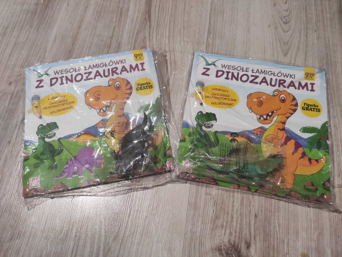 Łamigłówki z dinozaurami plus figurki