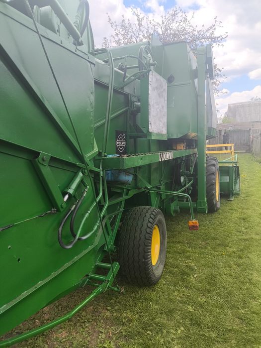 комбайн Volvo 830