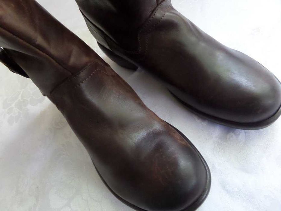 Кожаные демисезонные сапоги