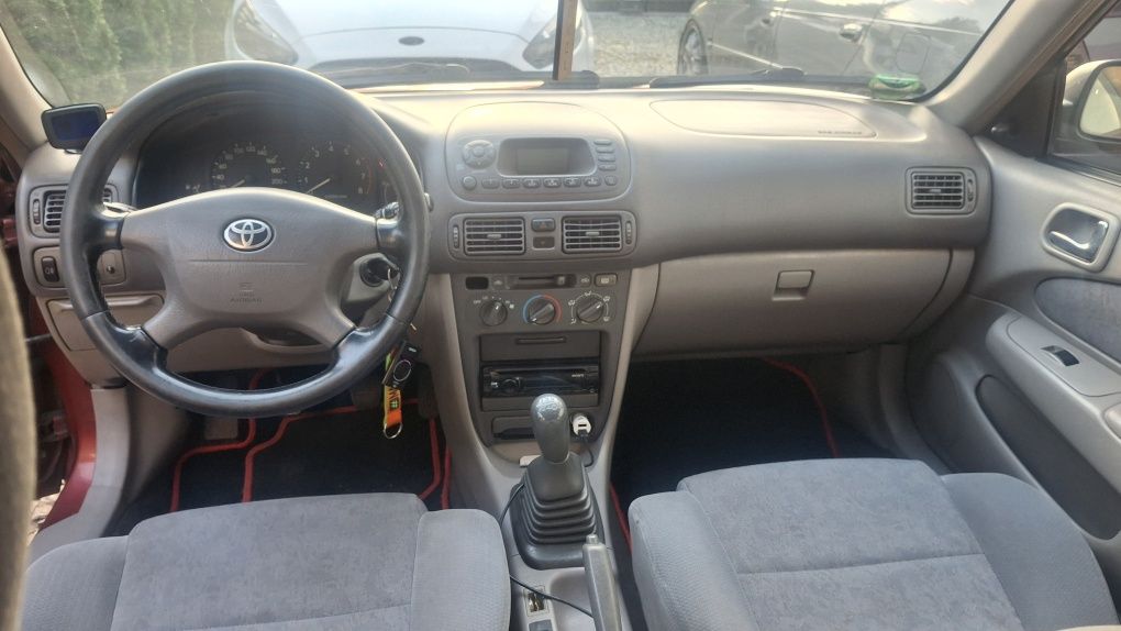 Toyota corolla 1.4 benzyna klima/REZERWACJA