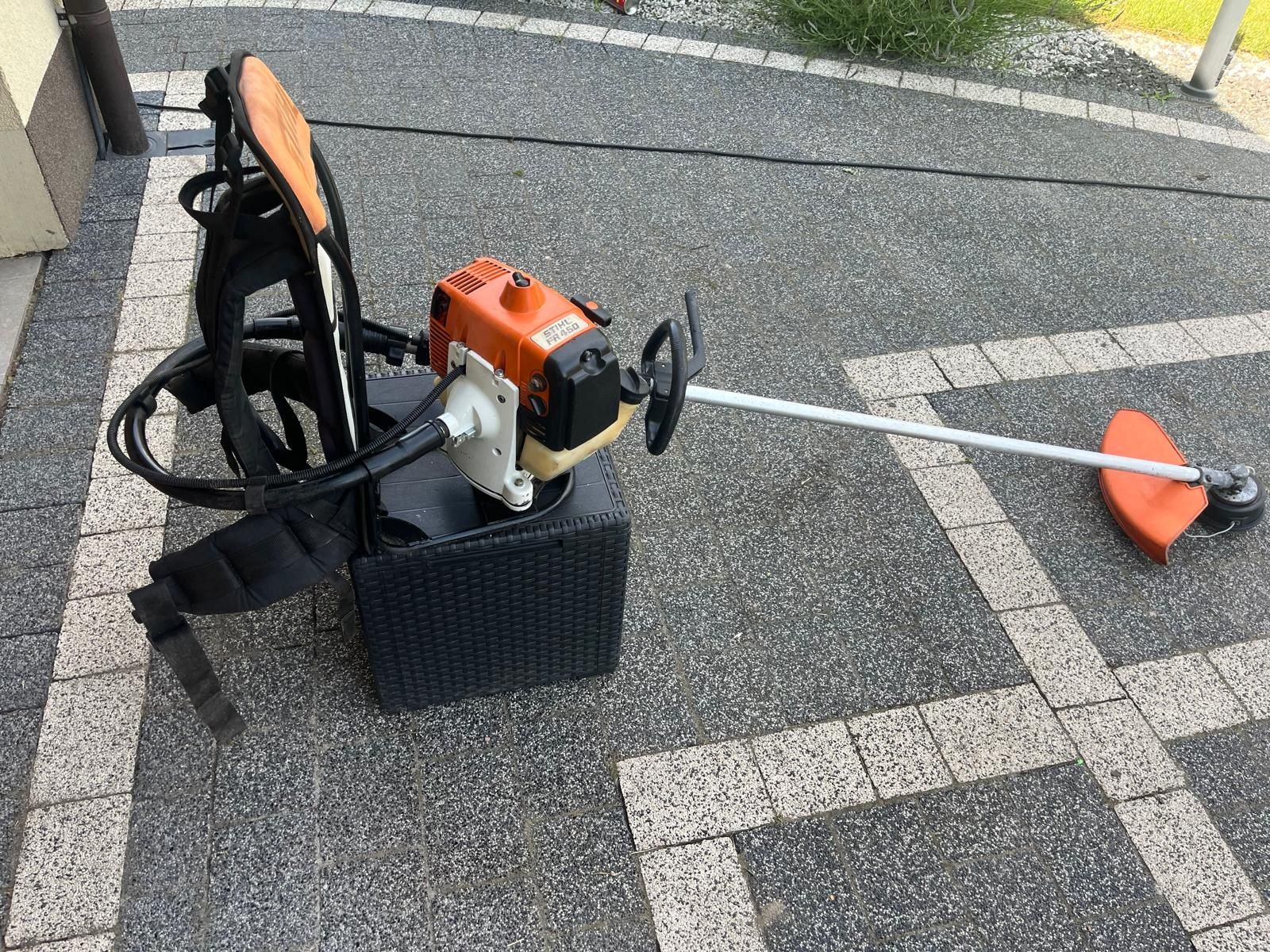 Podkaszarka spalinowa plecakową Stihl FS450