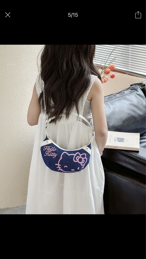 Torebka damska z napisem Hello Kitty