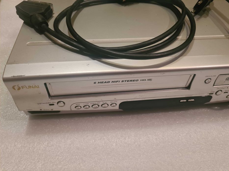 Magnetowid & DVD FUNAI DCVR 6830 stereo