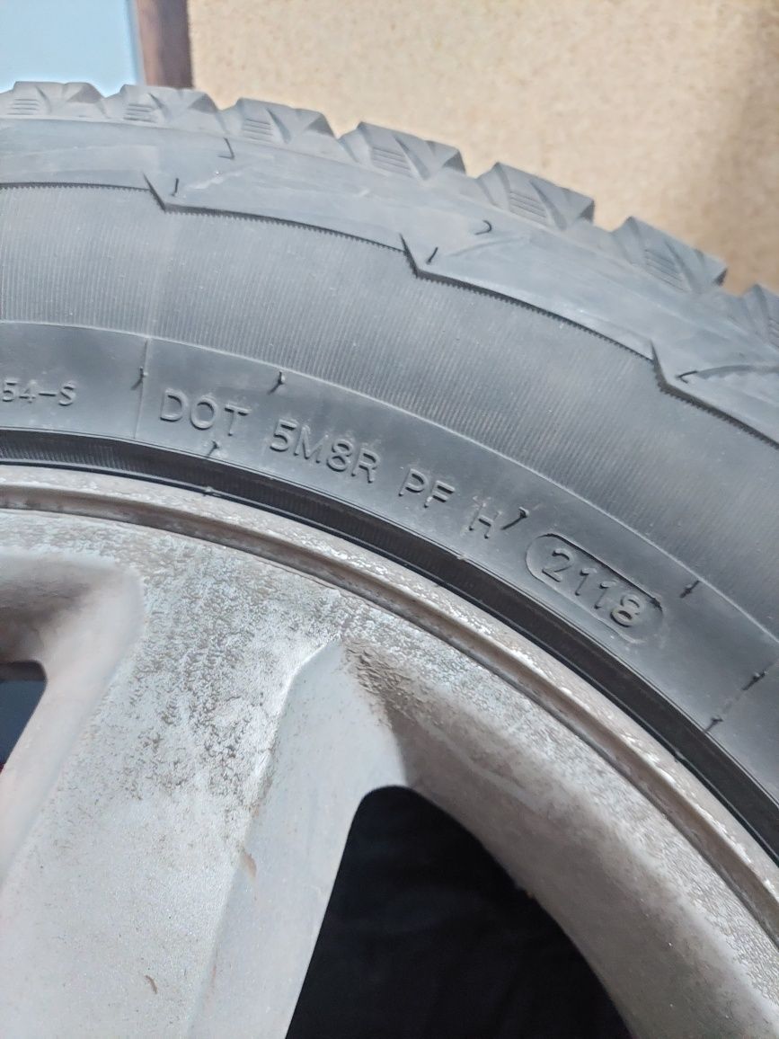 Зимові шини колеса покришки Hankook 235 65 R17 з дисками Hyundai