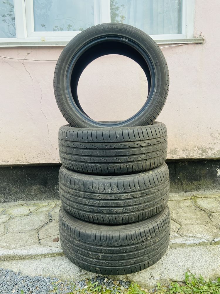 Nokian hakka blue 3 225/45 r17 22/2023 года