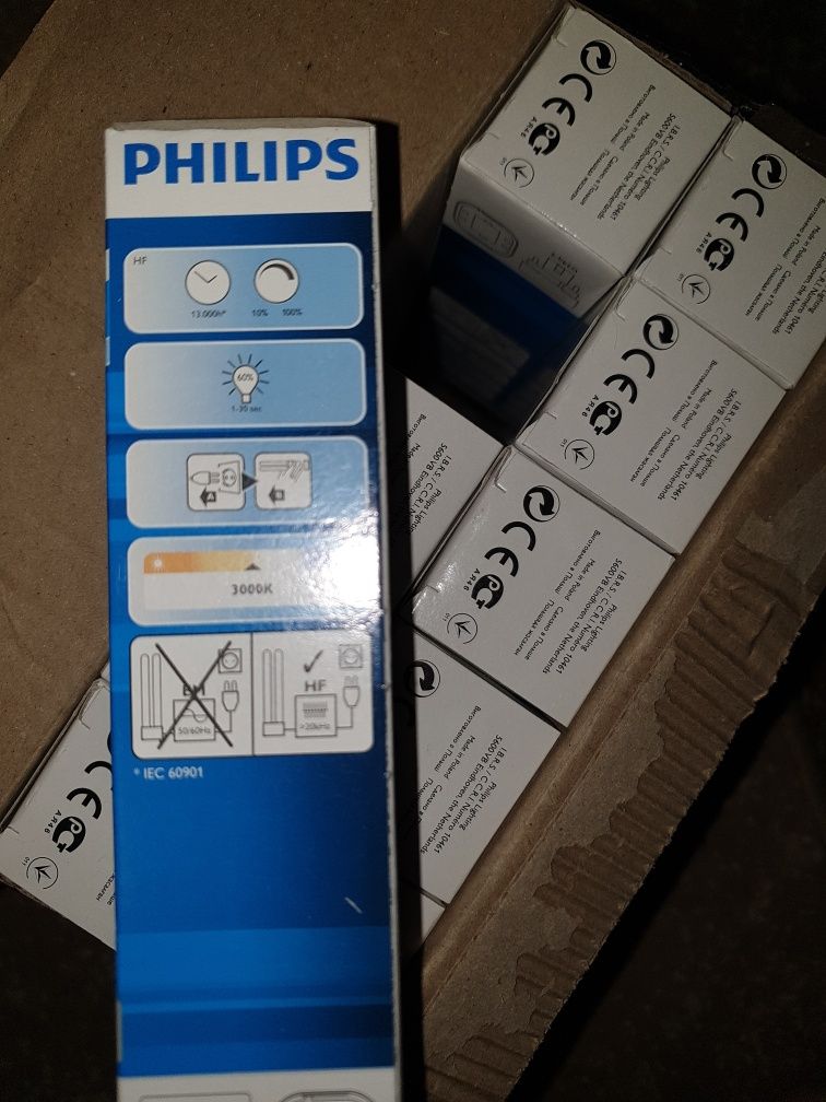 Лампа Philips PL-C 18W 830 4P G24q-2