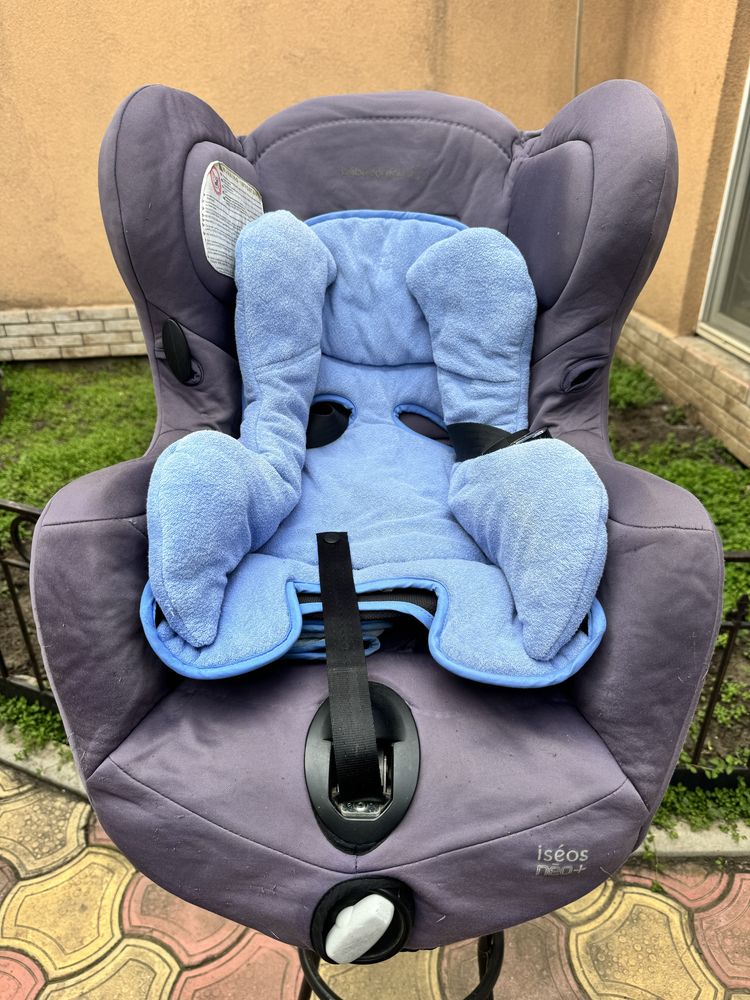 Автокрісло bebe comfort iseos neo +