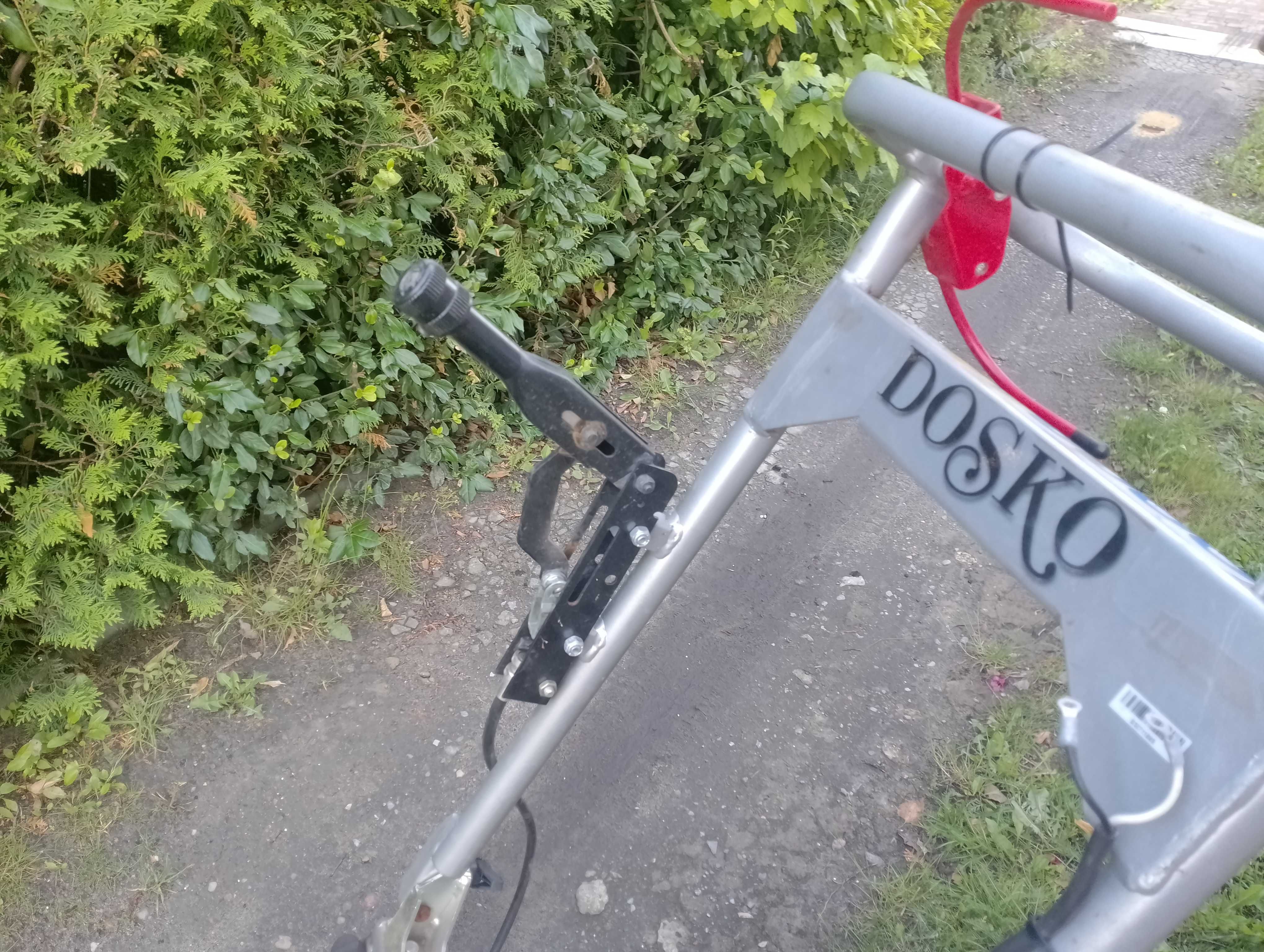 Frezarka (rozdrabniarka) do pni Dosko 200-6H Honda silnik