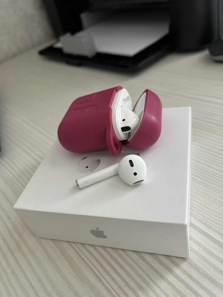 Навушники Apple AirPods