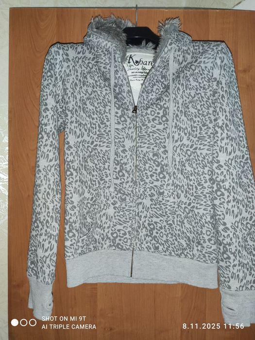 Жіноча тепла кофта