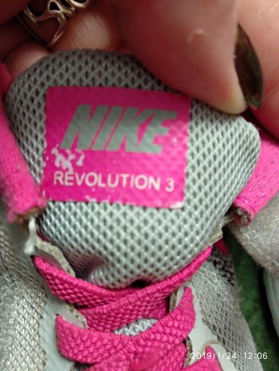 Кроссовки Nike Revolution 3