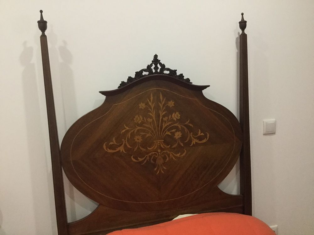 Mobilia de quarto estilo Dona Maria