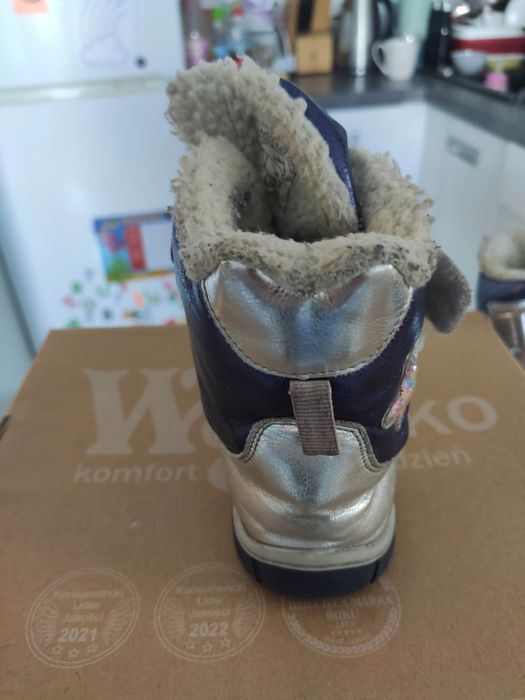 Buty zimowe dziecięce, ocieplane wysokie na rzepy Wojtyłko Roz. 27