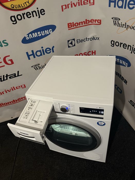 Сушильна машина/ сушка тепловий насос Siemens iQ700 WT47W5W0 8кг A+++