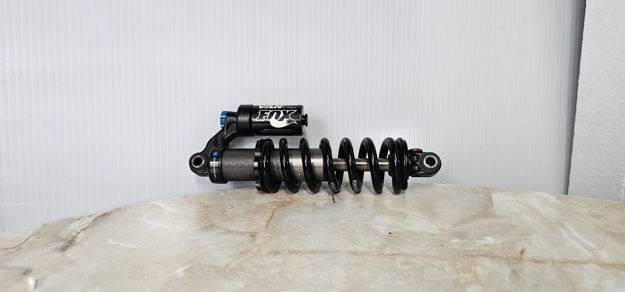 Damper. Fox VAN RC Perfomance.