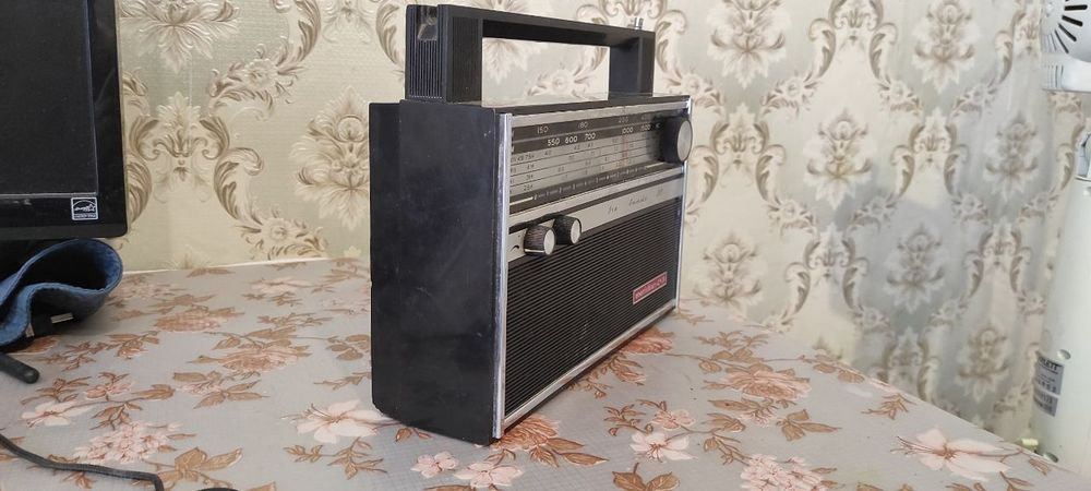 Радіоприймач "Мередіан 201"