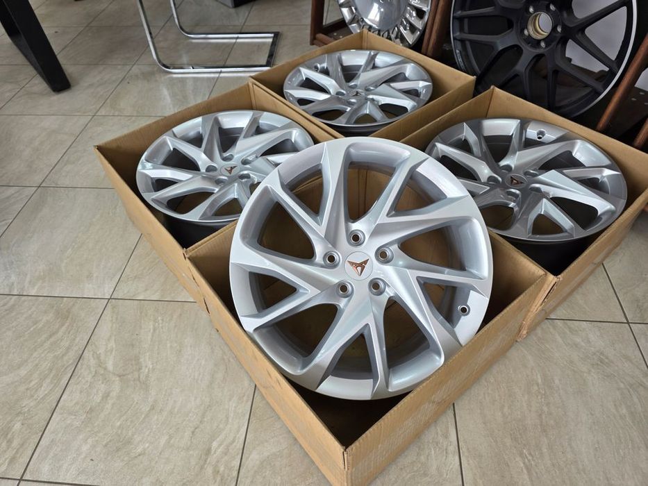 Oryginalne Felgi Aluminiowe Cupra Formentor 18 Cali Vw Passat B7 B8 Ar