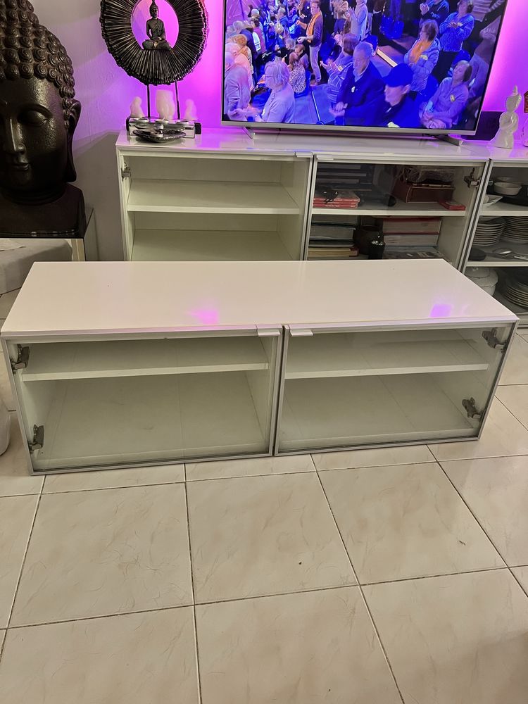 Movel IKEA comprido