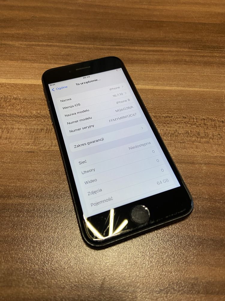 iPhone 8 64GB Space Gray 83% bateria