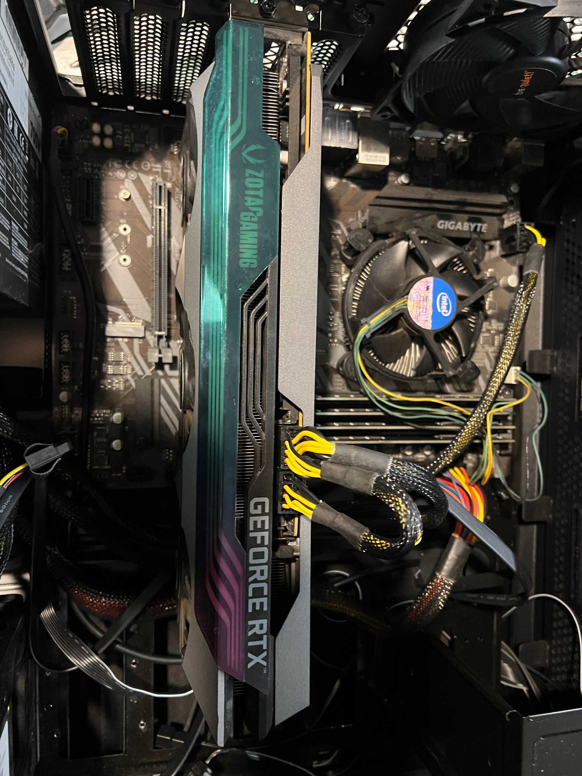 Komputer gamingowy z RTX 3080 16GB RAM RGB