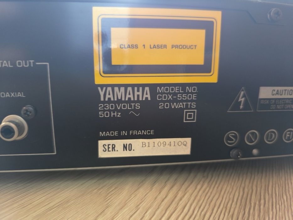 Odtwarzacz CD Yamaha CDX 550E RS