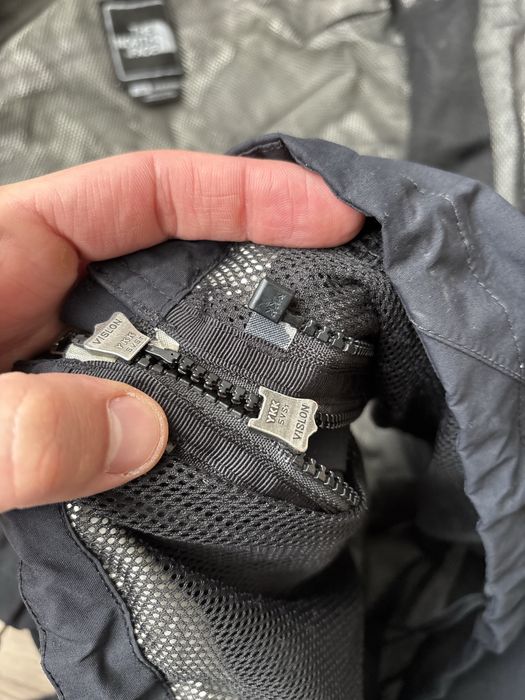 Оригінальна куртка The North Face Hyvent