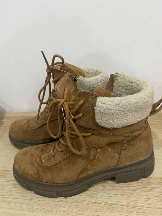 Botas quase novas, tm37