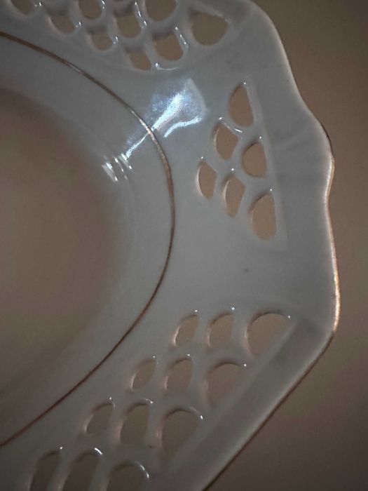 Тарелка фруктовница прорезной фарфор