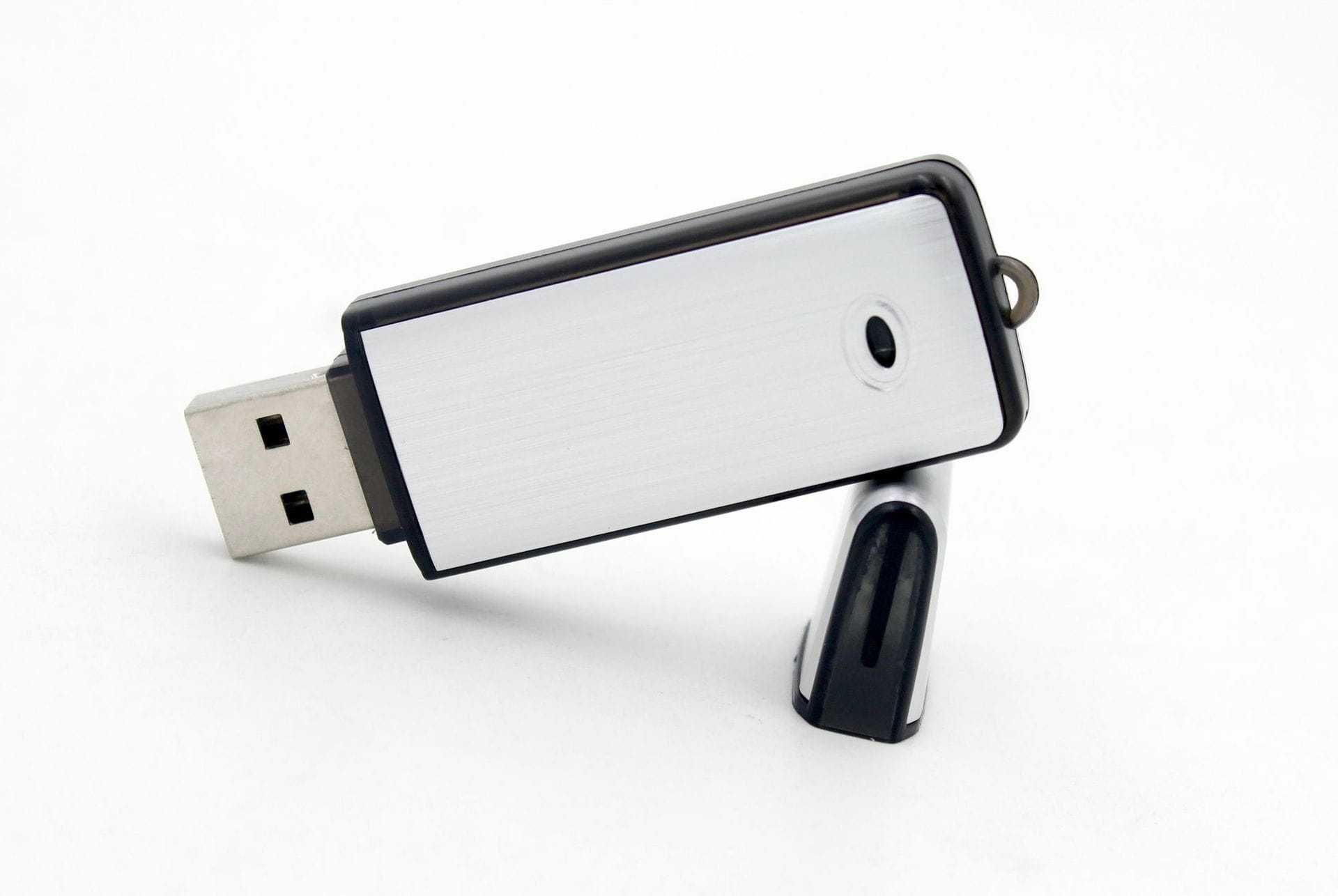 Mini dyktafon szpiegowski pendrive 8GB Detekcja głosu podsłuch USB