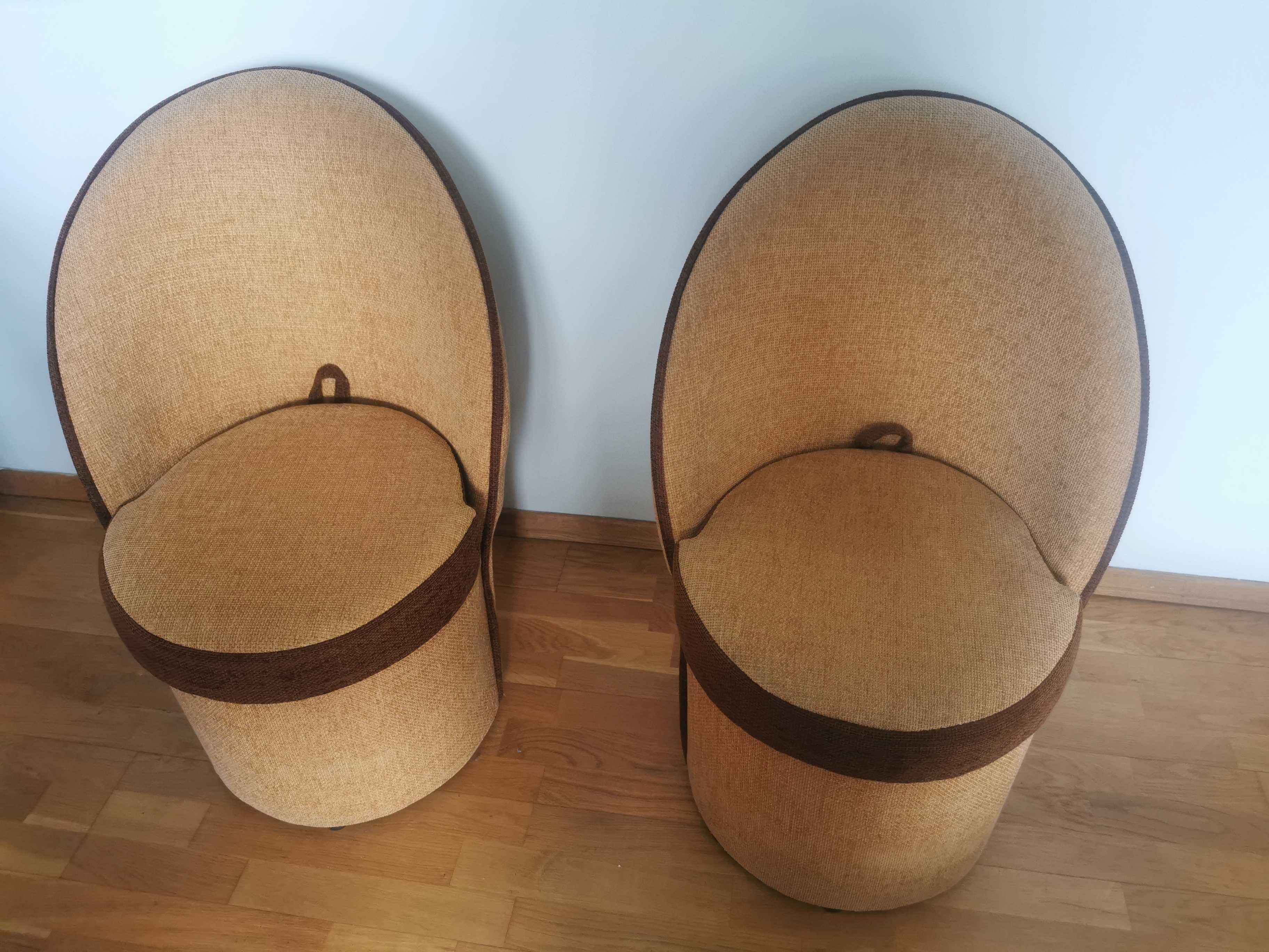 Rozkładana sofa sprężynowa+pufy