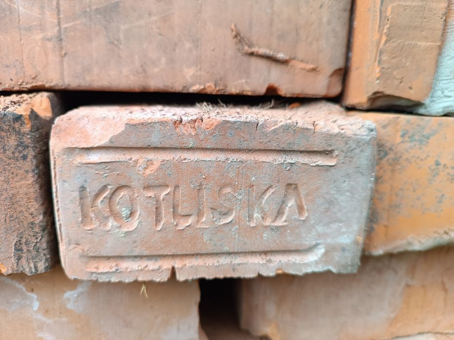 Cegła z polskiej cegielni Kotliska.