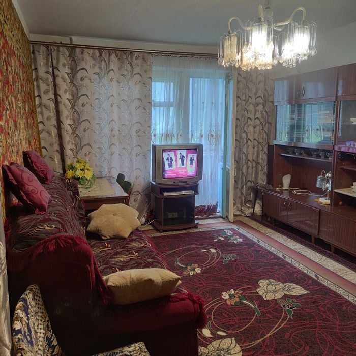 Здається трикімнатна квартира в м. Жовті Води