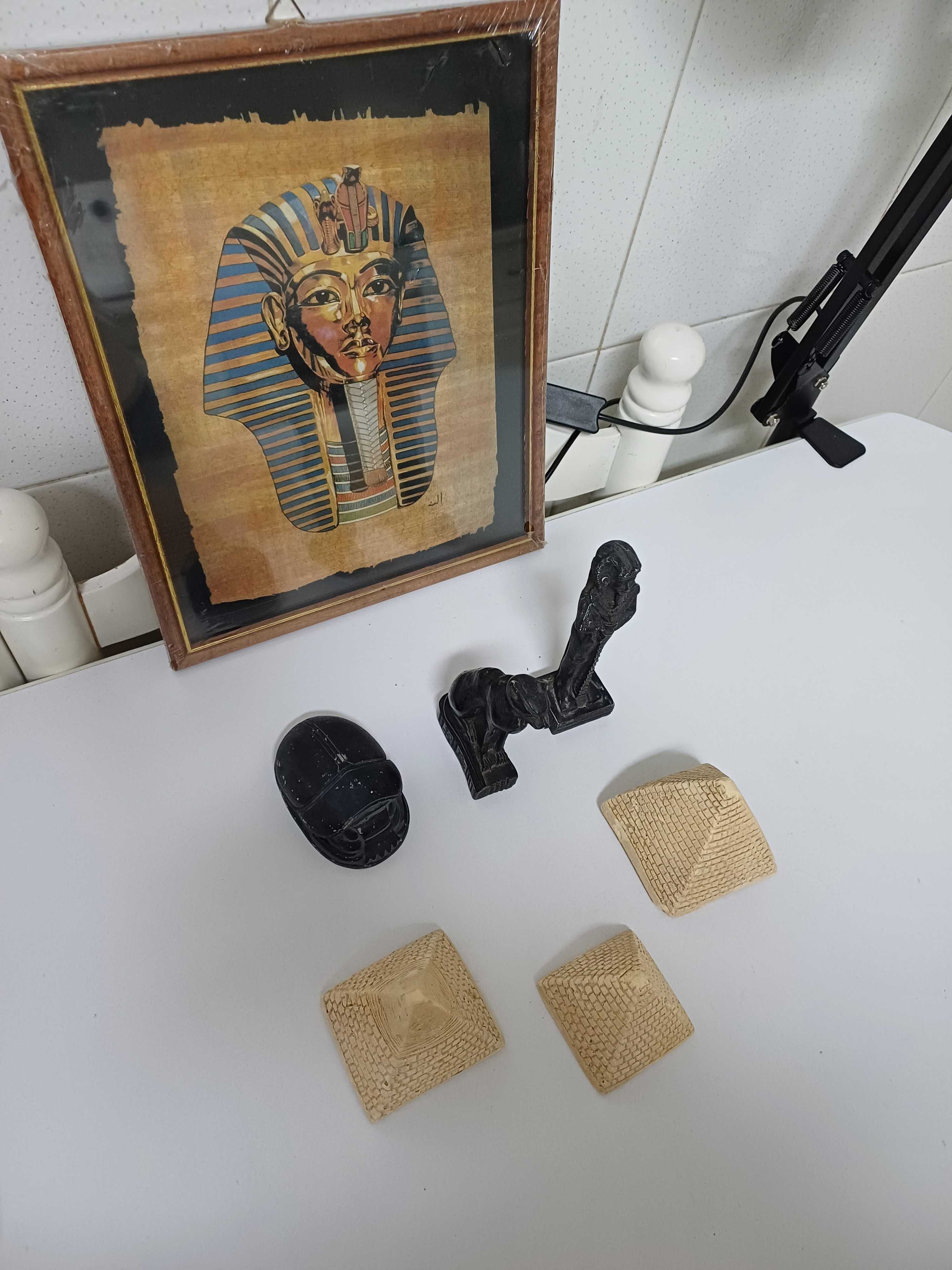 Conjunto do Egipto - Quadro, 3 figuras e 3 pirâmides